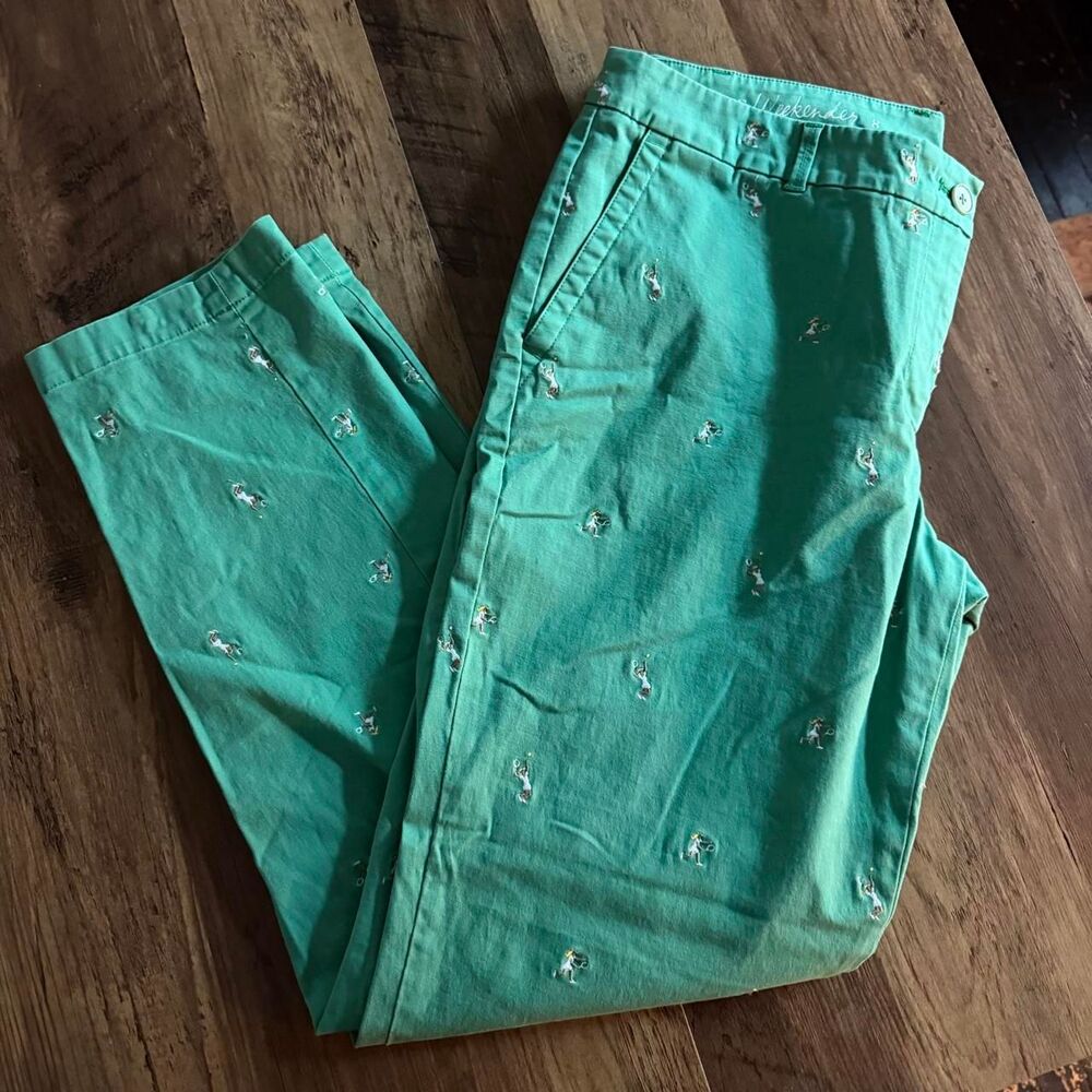 Talbots relaxed Weekender green chino pants - embroidered tennis players pattern